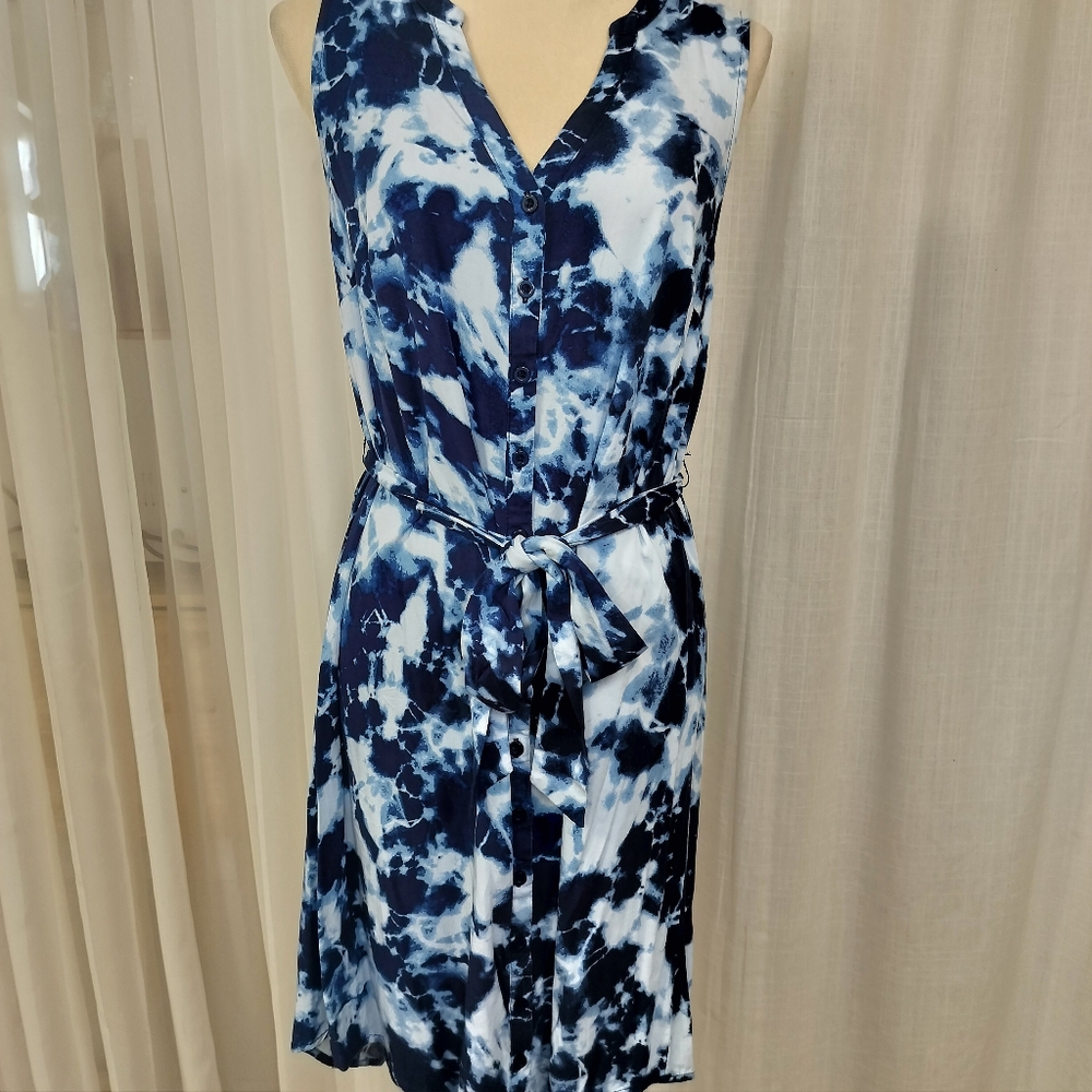 2/$30 Torrid Blue Tie Dye Shift Dress Size 00 or M/L‎ Button Down Tie